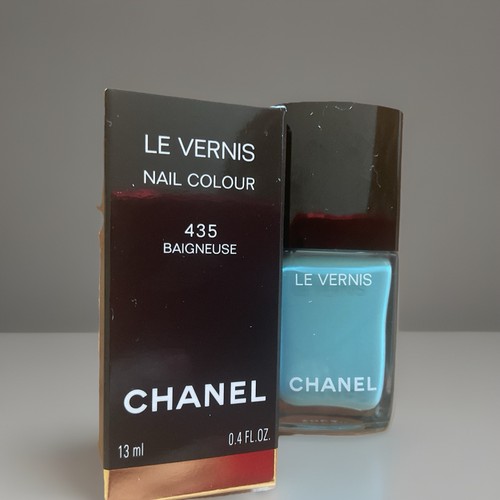 Chanel nail polish colour 435 - polish,