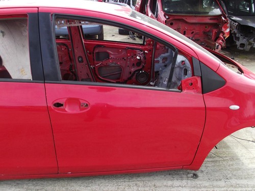 Toyota yaris right driver - toyota,