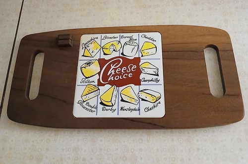 Vintage wooden cheese board - vintage,