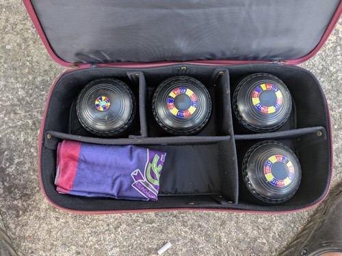 Bowls ball plus carry - ball,