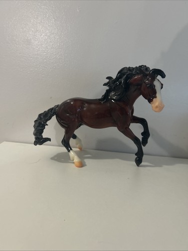 Breyer horse shelby glossy - glossy, bay