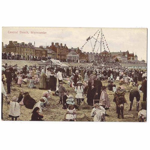 Morecambe central beach - central, busy