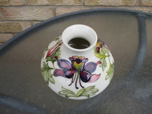 Moorcroft columbine white - , on