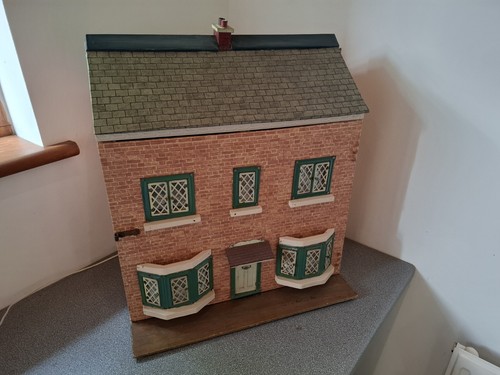 Vintage dolls house - vintage,