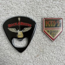 Kiss/Rock&Brews Metal Badge/Bottle Opener Bundle In Very Good Condition