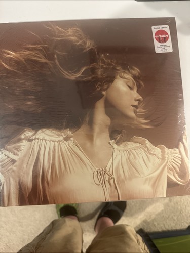Swifty taylor swift - by, (red