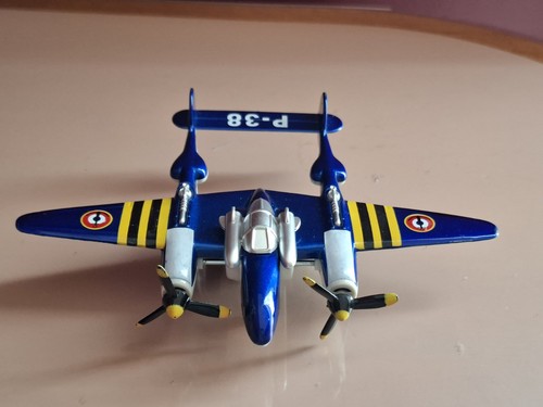 Blue showcasts wwii - showcasts,