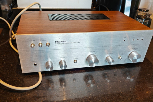 Rotel stereo integrated - ,