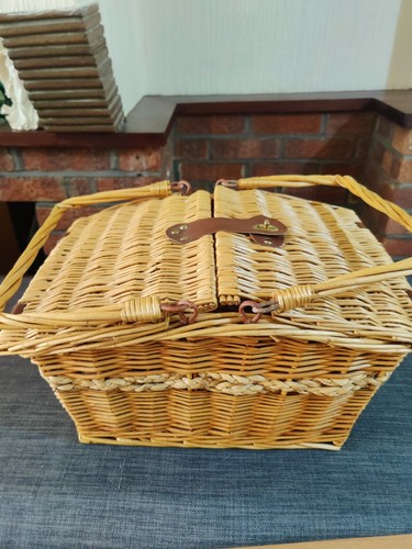 Traditional wicker double