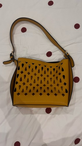 Mudo tan cut out - tan, cut-out