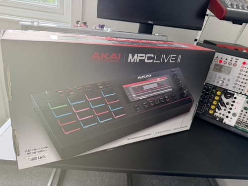 Akai professional mpc - live, ii