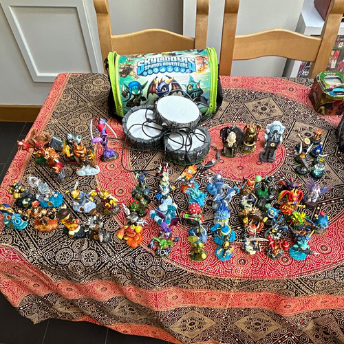 Skylanders figures 50 - figures, (~50