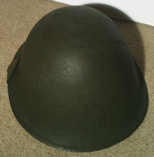 British Helmet, Turtle Helmet from WW2 with lining and chin strap, gd condition