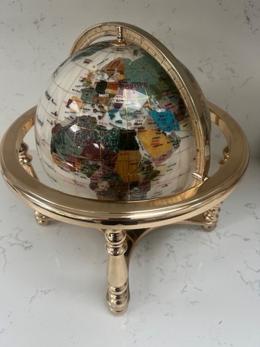 Rotating mother pearl - mother, of