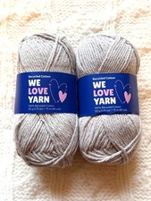 2 balls x 50g Hobbii : We Love