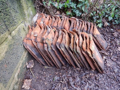 Reclaimed red clay pantiles - clay, ~