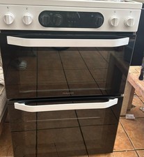 Hotpoint Freestanding Electric Cooker with Oven / Grill - White Enamel