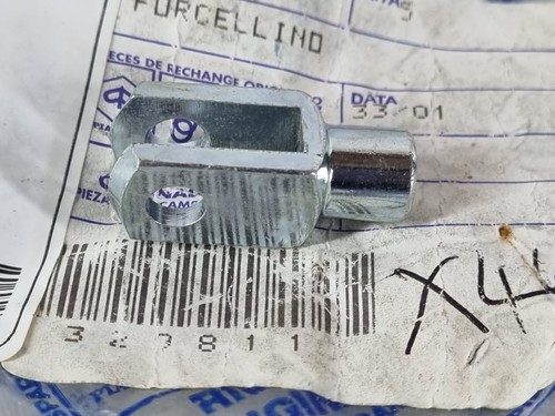 Threaded yoke for gearchange - yoke,