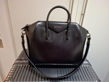 The Classic Givenchy Antigona