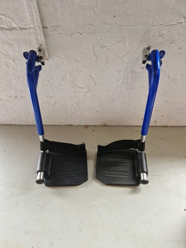 Bright blue narrow gap - blue,