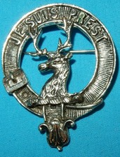 THE LOVAT'S SCOUTS REGIMENT GLENGARRY CLAN CAP BADGE JE SUIS PREST