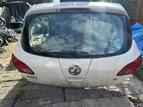 Vauxhall astra tailgate boot - vauxhall, j