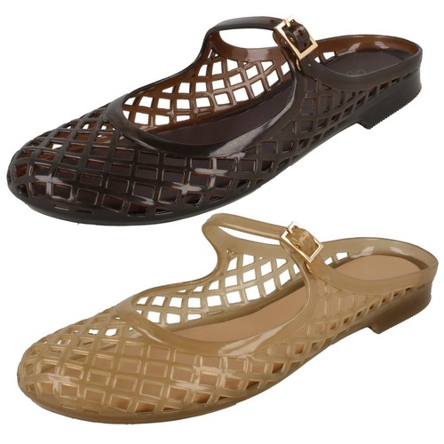 Ladies spot flat - flat, closed