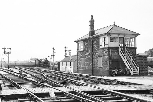 Westbury middle signal box - westbury,