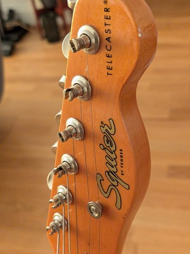 Squier fender classic vibe - by,