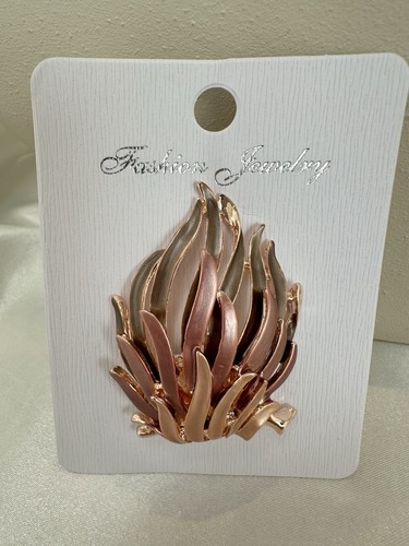 Strong magnetic brooch unusual - brooch,