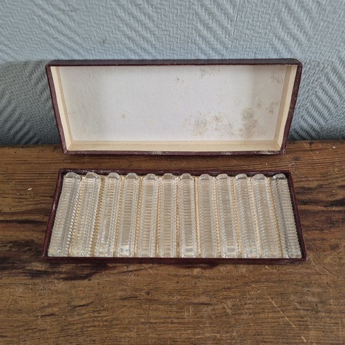 Set crystal glass - of, knife