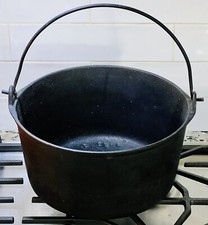 S. & P. PHIL Cast Iron 6 QTS