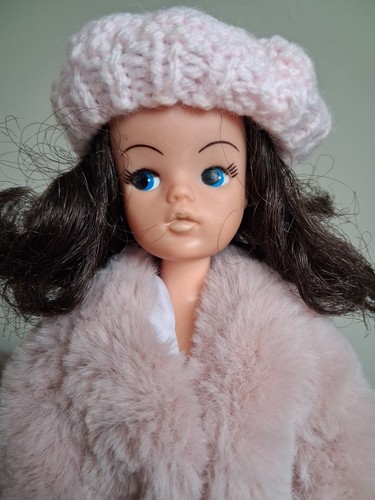 Vintage brunette sindy doll - brunette,