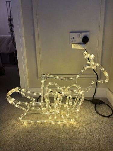 Reindeer and sleigh - , indoor