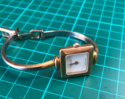Gucci 1900l gold tone ladies - gucci, gold-tone