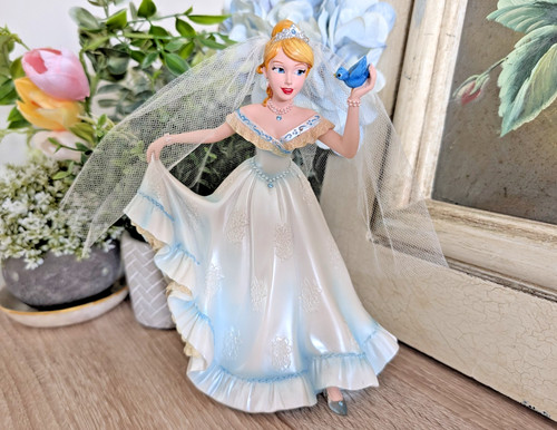 Disney showcase couture - disney,
