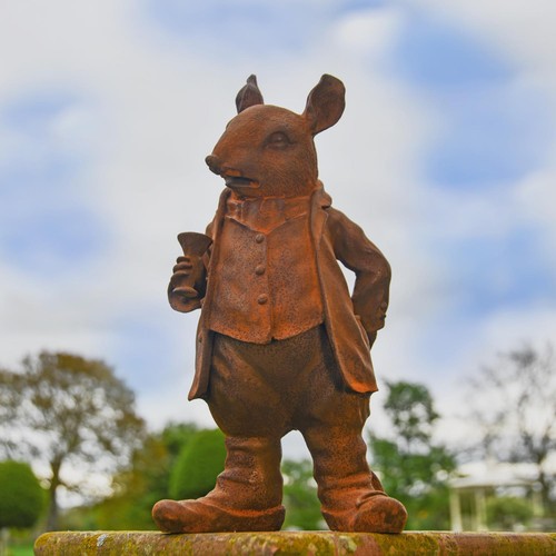Large rustic cast - cast, mouse