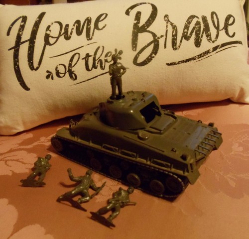 Vtg revell model sherman army - model,