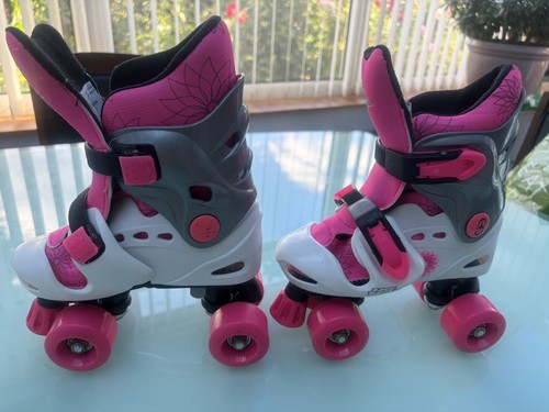 Roller skates boots fear - roller,