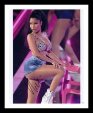 Nicki Minaj Autograph Signed &