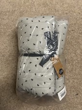 Next Monochrome Shapes & Grid