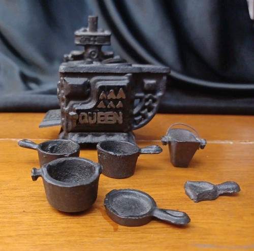 Vintage queen cast iron - vintage,