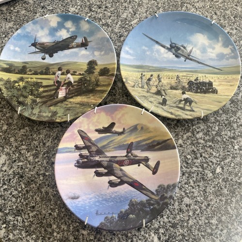 Collectors war plane plates - war,