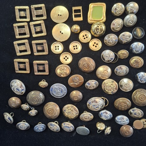 Bundle metal buttons - of,