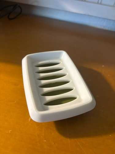 Vtg rubbermaid soap dish - soap,