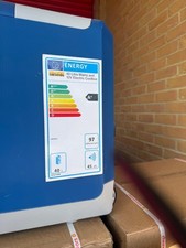 Halfords 40 Litre Mains and 12V Electric Coolbox On Wheels With Handle VGC