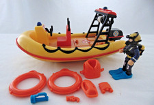 FIREMAN SAM - PENNY MORRIS FIGURE WITH SIMBA NEPTUNE RESCUE BOAT & ACCESSORIES