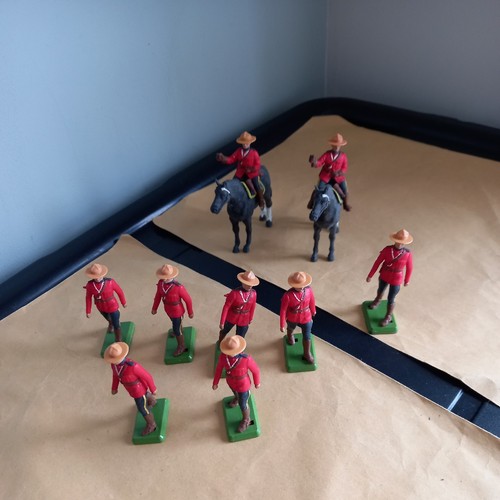 Rare vintage britains rcmp - vintage,