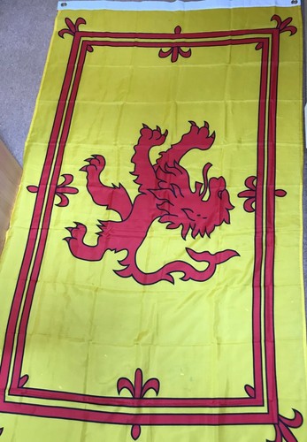 Rampant lion flag - lion, 5ft