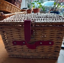 Square Wicker Hamper Storage Basket  12ins x 12ins x 8ins